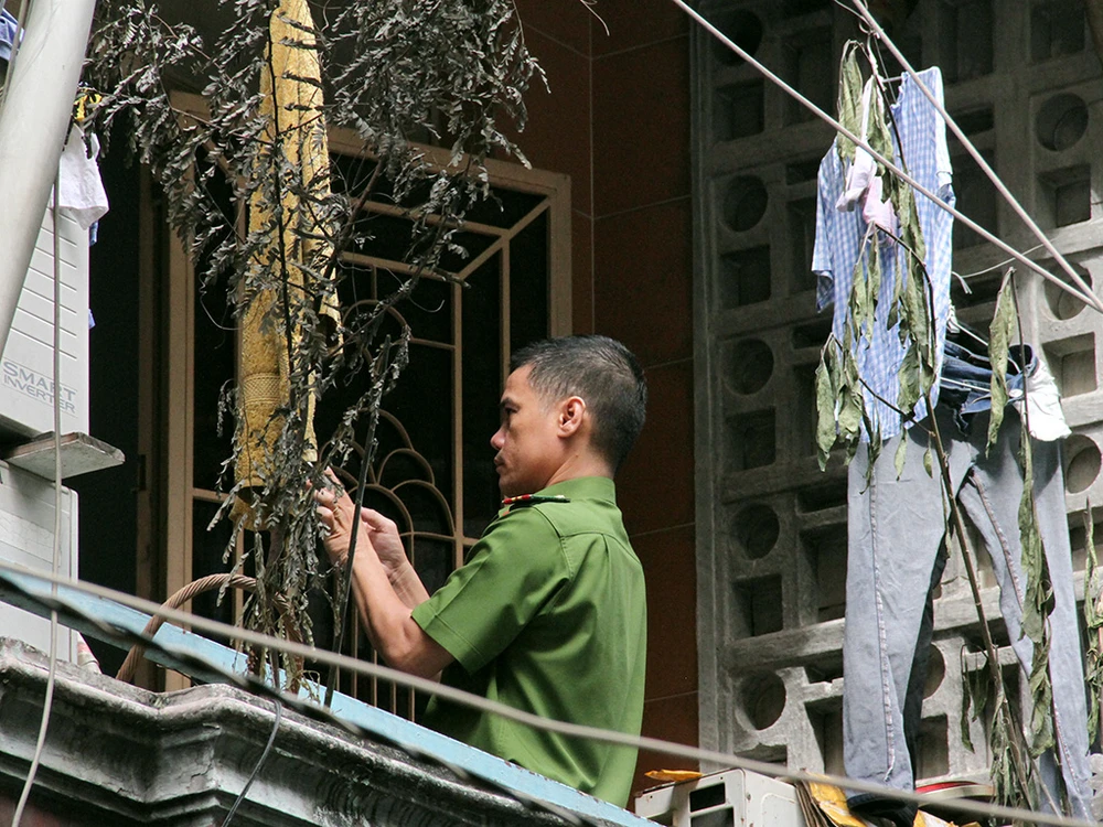 Vụ cháy ở đường Lê Văn Sỹ: Căng mắt tìm manh mối ảnh 8